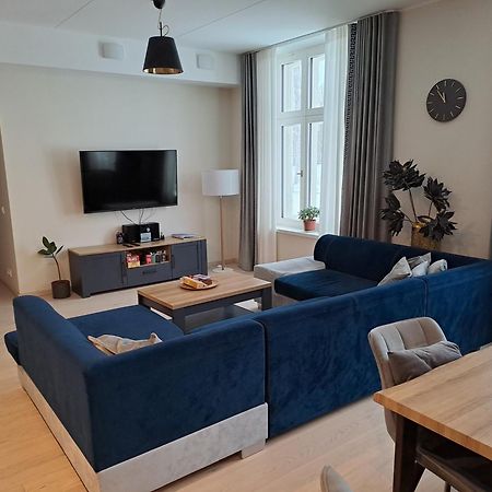 Emajoe Keeltekool Apartment 타르투 외부 사진